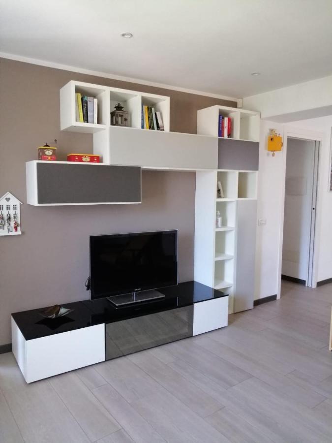 Casa Vittoria Apartment Dervio Luaran gambar