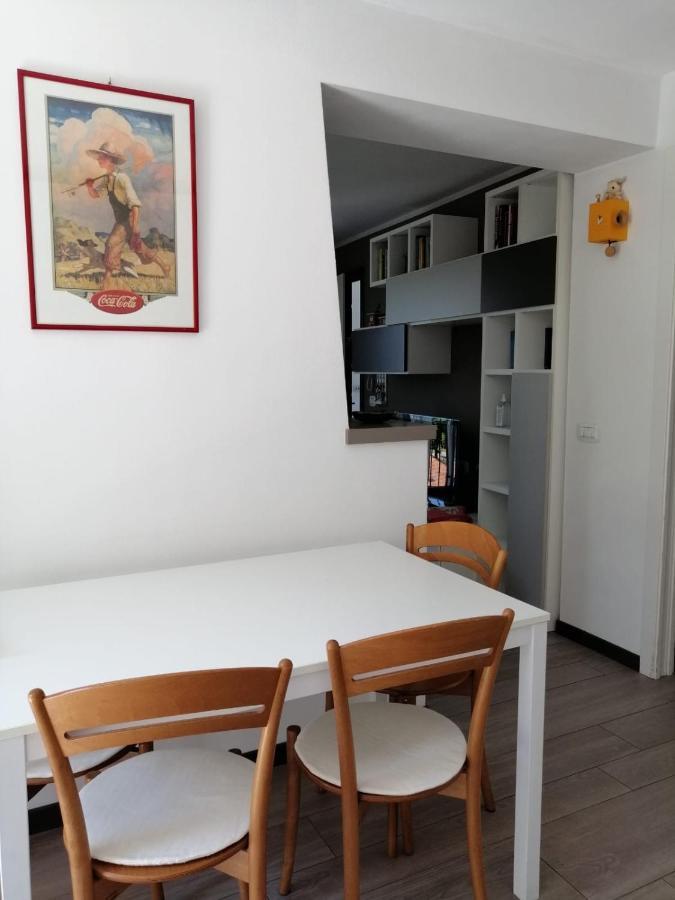 Casa Vittoria Apartment Dervio Luaran gambar