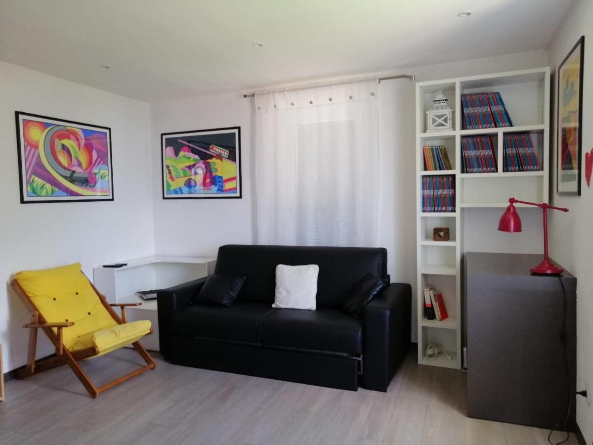 Casa Vittoria Apartment Dervio Luaran gambar