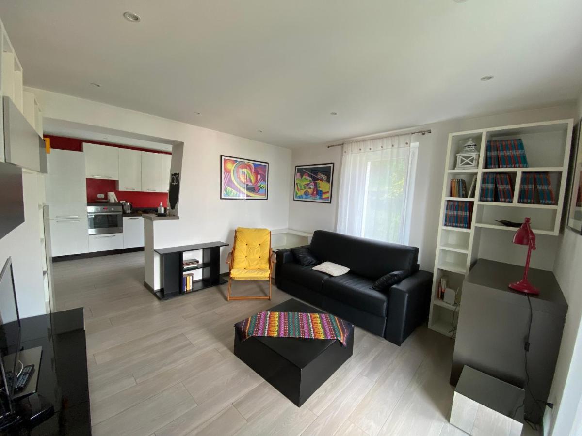 Casa Vittoria Apartment Dervio Luaran gambar