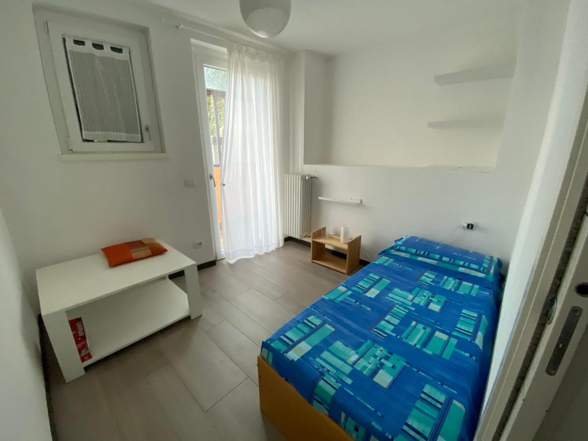 Casa Vittoria Apartment Dervio Luaran gambar